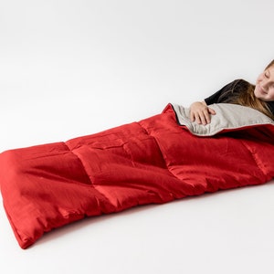 Sac de couchage rouge en lin naturel pour enfants avec capuche, tapis de sieste pour enfants, sac de couchage de camping, rembourrage en fibres de chanvre biologique