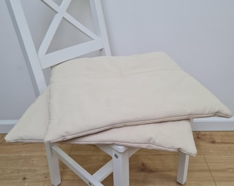 Cuscino per sedia in canapa e cotone, 45 x 45 cm (18" x 18"), senza lacci, imbottito con fibra di canapa biologica e rivestito in tessuto di cotone naturale.