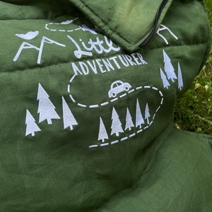 Sac de couchage pour tout-petit en lin « Aventurier » vert, tapis de sieste scolaire pour enfants, rembourrage en fibre de chanvre biologique, couverture en lin fabriquée à la main