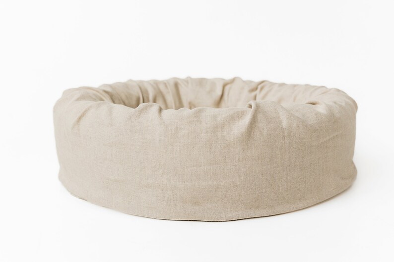 Cuna de cama para mascotas de lino de cáñamo redonda única con cubierta de lino natural no teñida lavable extraíble casa de fibra de cáñamo orgánica rellena regalo ecológico imagen 9