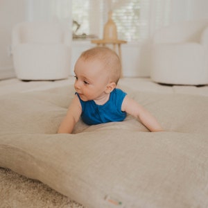 Organic Play mat filled HEMP Fiber in non-dyed linen fabric Nursery Baby Blanket Blanky padded image 2