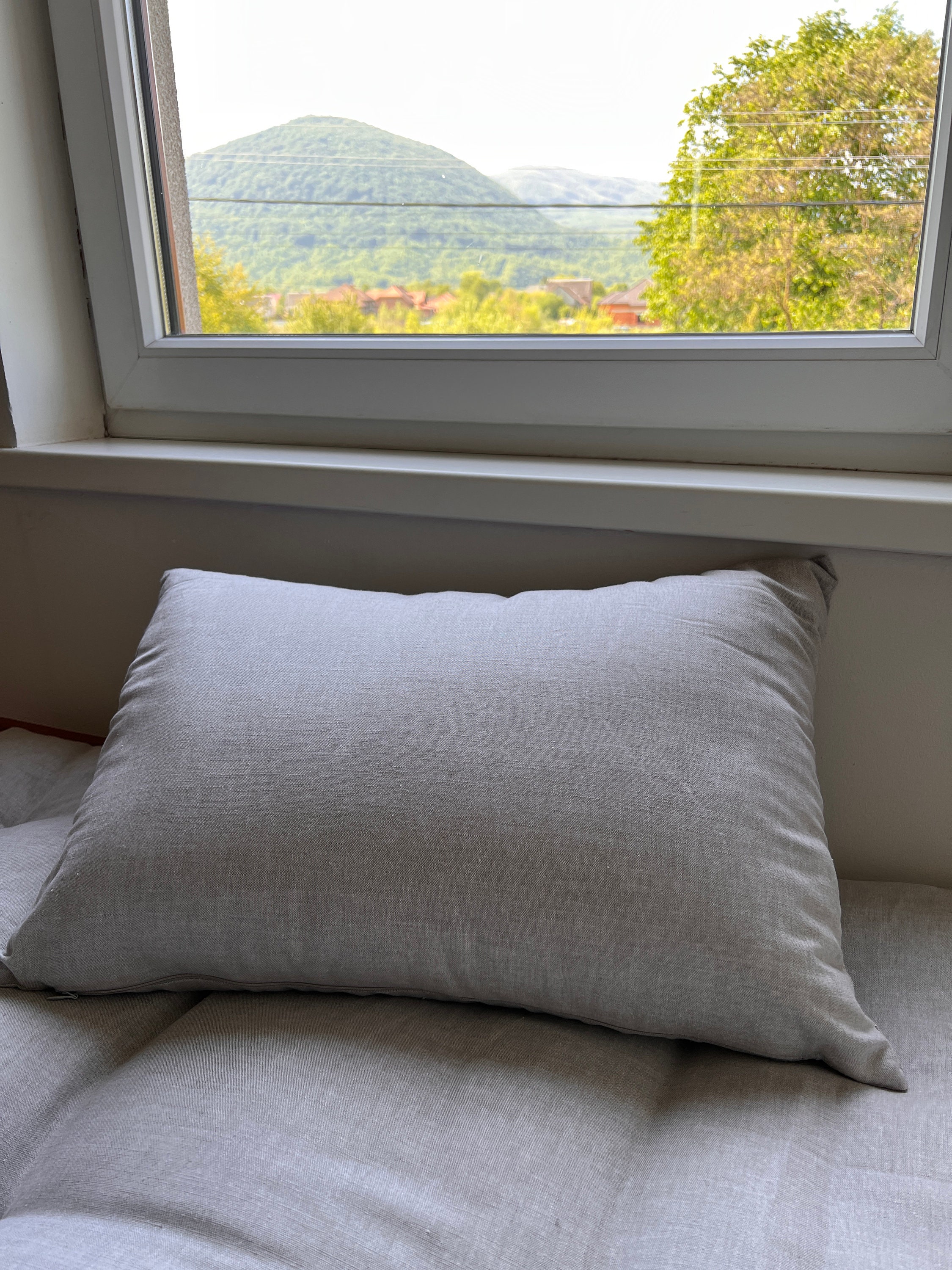 麻枕 麻繊維入り ホワイト リネン生地 ジッパー付き 高さ調節可能/麻枕