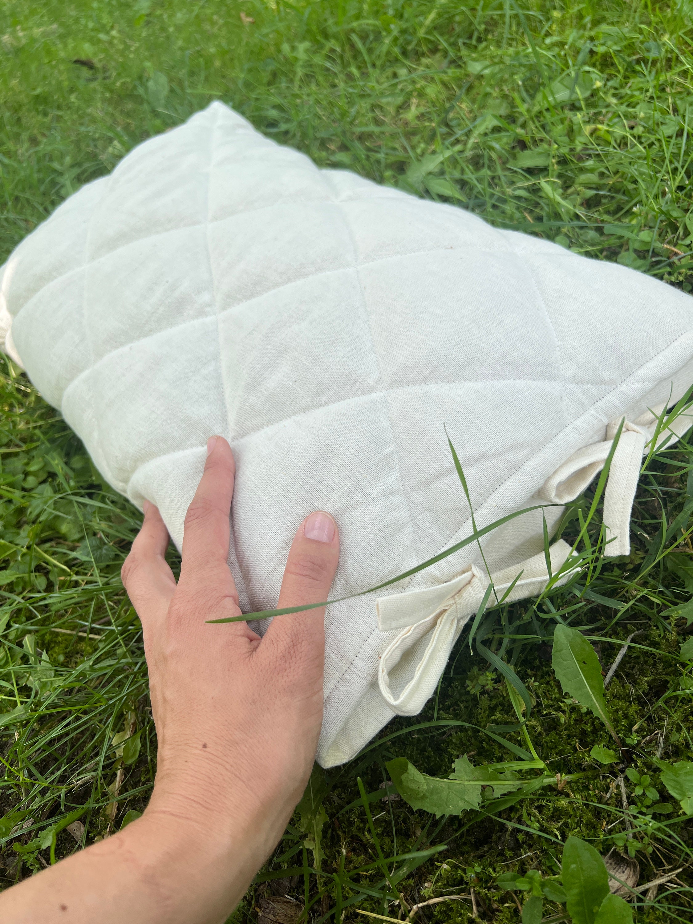 Gosa hassel pillow 2025