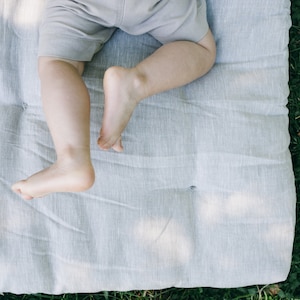 Organic Play mat filled HEMP Fiber in non-dyed linen fabric Nursery Baby Blanket Blanky padded image 3