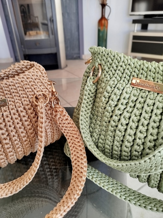 Sac au crochet, sac fait main, sac de créateur, sac de créatrice, sac mode, sac tendance, sac pour elle, sac beige, sac vert sauge,