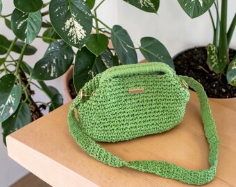 Handmade green crochet bag, raffia shoulder bag, lined handcrafted bag with interior pocket, boho chic summer bag, raffia clutch
