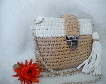 sac au crochet fait main, sac fait main, sac cérémonies, sac de soirée, sac bandoulière ,sac créateur, sac accessoire de mode, sac beige