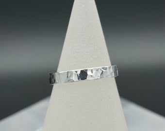 Anillos texturizados de plata de primera ley hechos a mano
