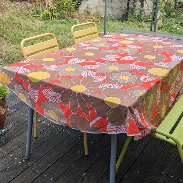 Nappe ronde a fleurs vintage français 1970,  nappe pop en polyester motif floral psychédélique, diamètre 180 cm