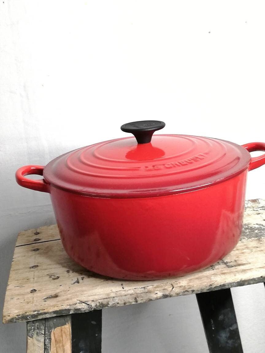 Le Creuset Casserole Cocotte 24 cm Fonte Émaillée Vintage Français, Rouge Cerise, Marmite 1980, Neuv