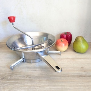 Vintage French vegetable mill 1980, stainless steel, stainless steel masher number 2, potato masher, fruit compote, functional