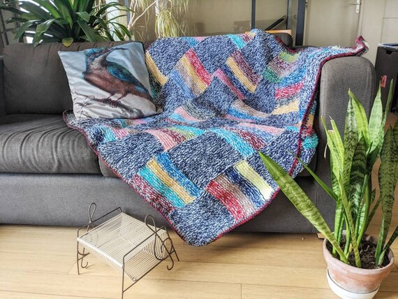 Couverture, plaid, couvre-lit en crochet, granny square, vintage, années 70 – Local relove Couverture, plaid, couvre-lit en crochet, granny square, vintage, années 70 – Local relove