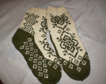 mens socks white and green