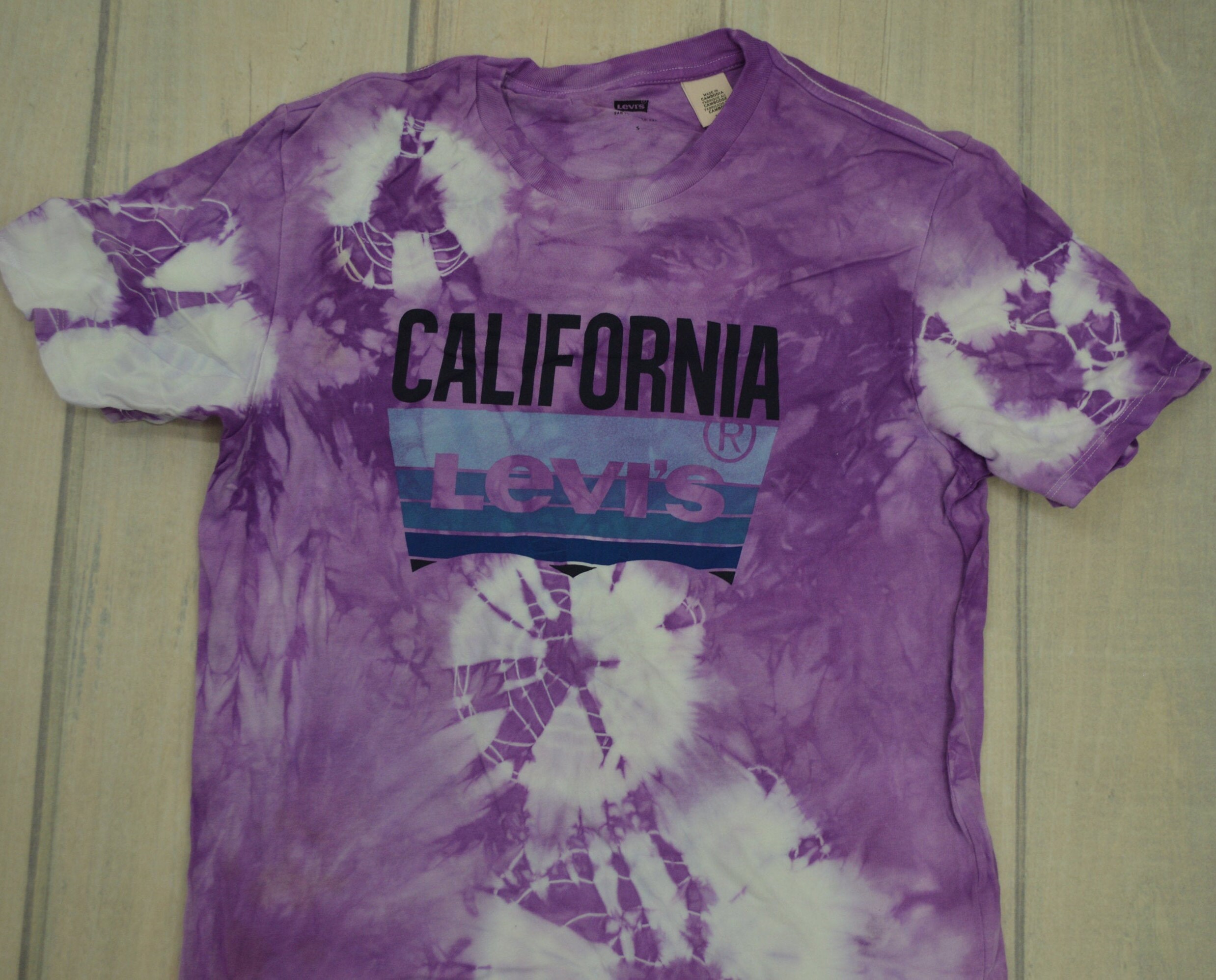 levis purple shirt