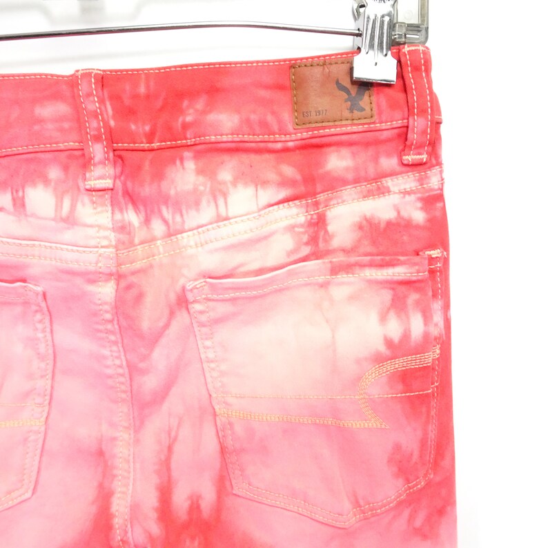 American Eagle Womens Red Tie Dyed Denim Stretch Jean Shorts 6