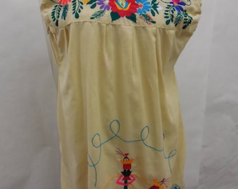 Vintage Urban Renewal Embroidered Shift Dress M/L