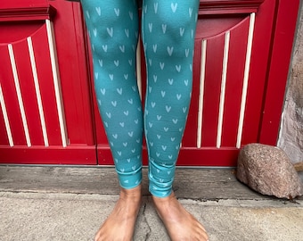 Froeken Frida Jersey Leggings türkis mit Herzen, Einzelstück