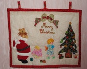 CHRISTMAS VINTAGE  children with Santa Claus  patchwork quilt hanging