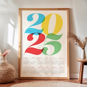 2025 Wall Calendar: Modern Rainbow Minimalist Design