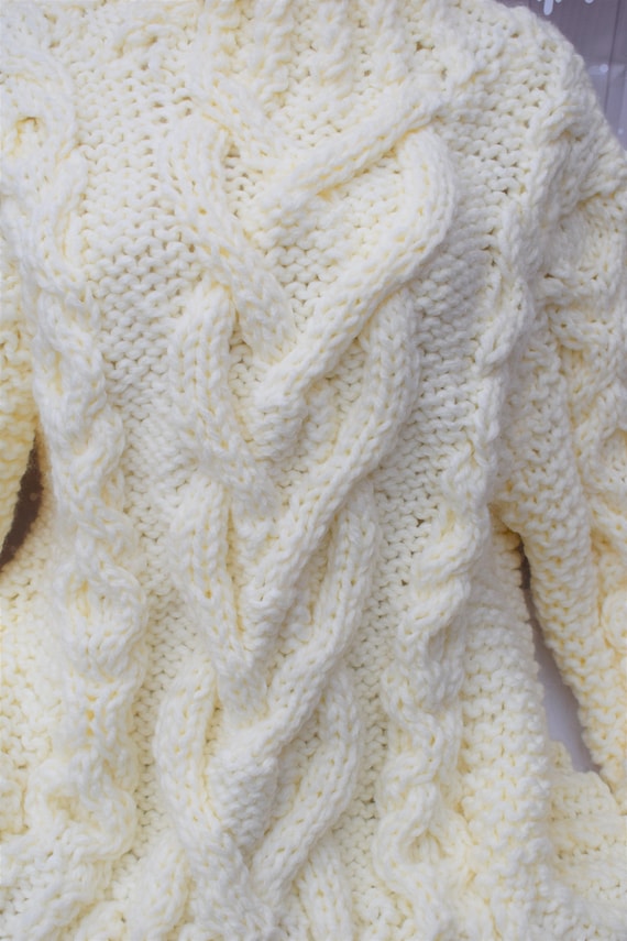 Ladies Cable Knit Sweater Pattern,valentines Day Pullover