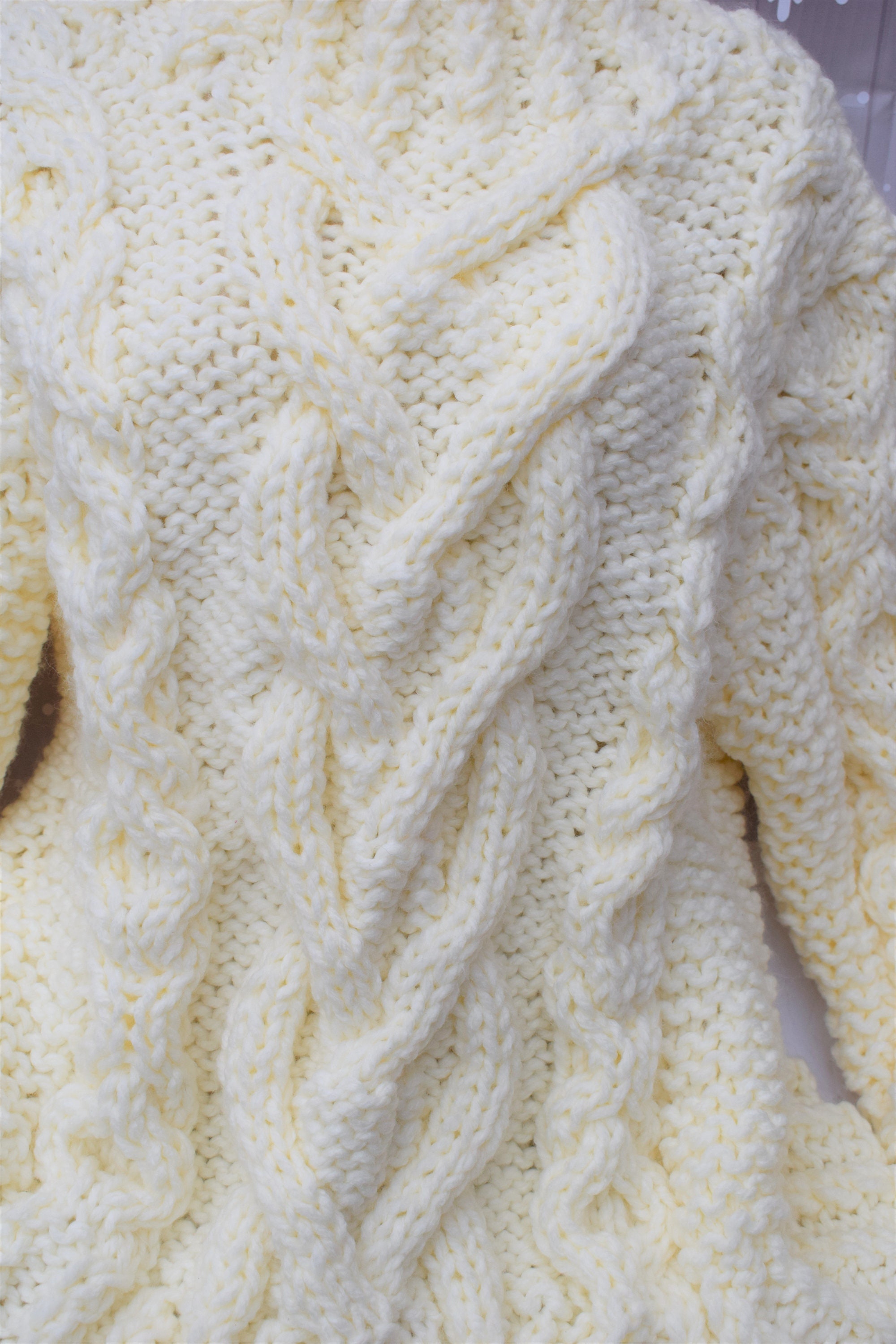 Ladies Cable Knit Sweater Pattern,valentines Day Pullover
