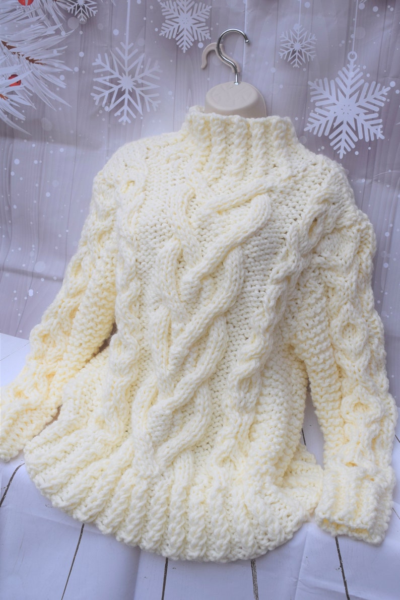 ladies cable knit sweater pattern,valentines day pullover pattern,cable heart sweater pattern,hand knit cable sweater pattern