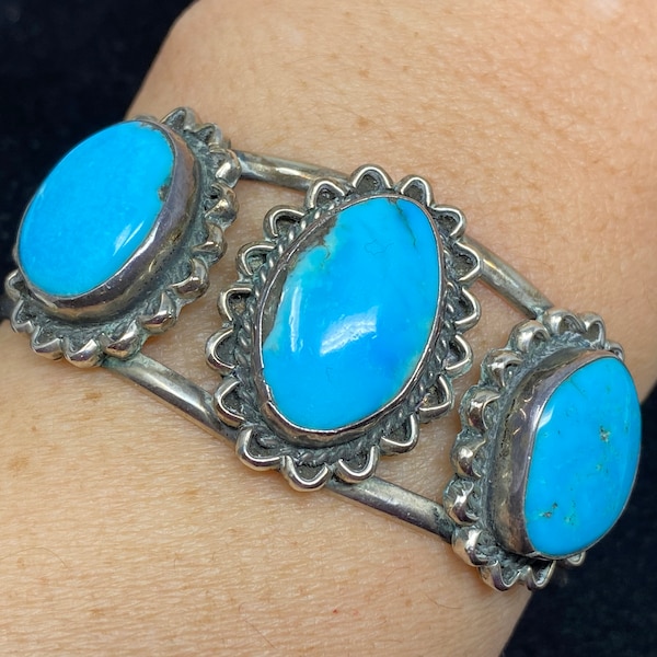 Vintage American Native Sterling Silver Turquoise Cuff Bracelet