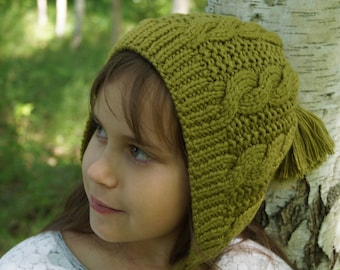 Handgestrickte Pixie Mütze in Grün (7-10 Jahre)