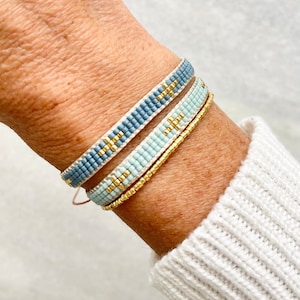 Adjustable beaded bracelet, Tiny beaded bracelet, Friendship bracelet, Surf bracelet, Seed bead bracelet, Small bracelet, Bestie gift