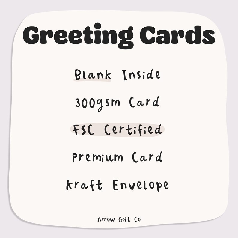 Puede incluir: Tarjeta crema con las palabras "Greeting Cards" en negrita negra. Los detalles de la tarjeta incluyen "Blank Inside", "300gsm Card", "FSC Certified", "Premium Card" y "kraft Envelope". El logotipo de Arrow Gift Co. est&aacute; en la parte inferior.