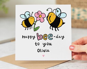 Tarjeta de cumpleaños personalizada "Feliz día de las abejas" con nombre