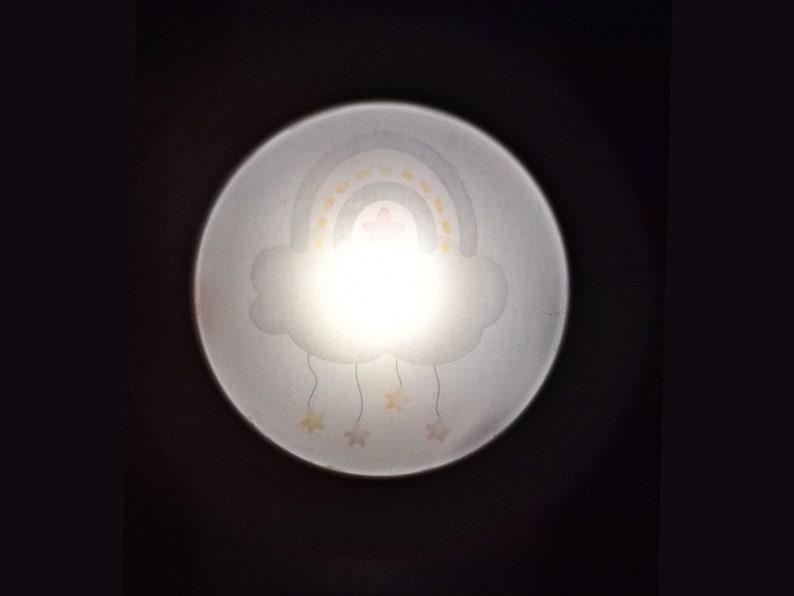 LED-Nachtlichtstecker mit Sensor, Motiv: Regenbogen, personalisierbar Bild 3