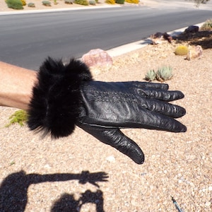 Sz 7.5 (L) real RABBIT FUR & leather gloves, womens winter gloves, unbranded, black rabbit trim black insulated leather gloves (#1867)