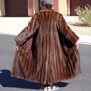 XL-P (16P-18P) real BROWN MINK fur coat, full-length  brown, classic modern cut coat! dark brown ranch mink, signs of wear, unisex (#3574-2)