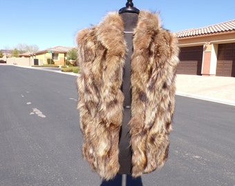 S (8) real RACCOON fur vest, pieced Silver Tip Raccoon, unisex design, front hook/eye closures, classic styling, vintage, EUC (#2257-2)