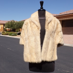 S-M (8-10) real blonde MINK FUR stole stoll stowe cape shawl wrap, ivory/tan mink fur, vintage fur, Mother Bride Groom, Wedding fur (#2252)