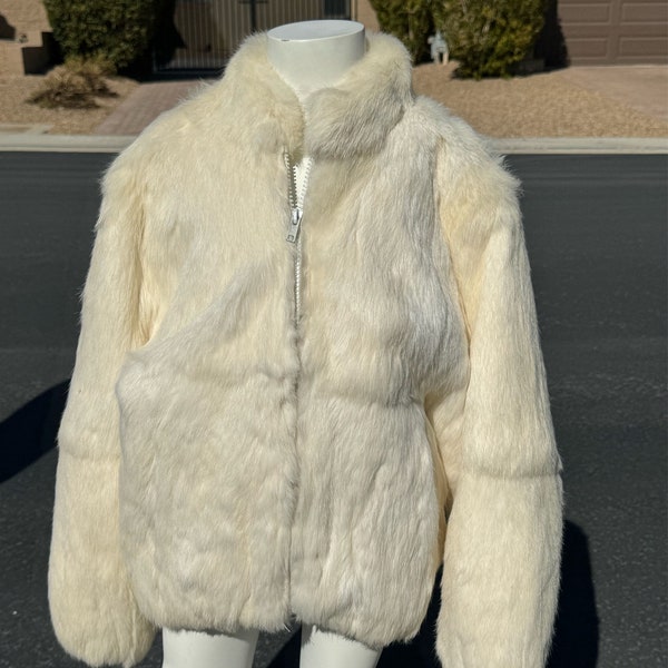 CH-M (7-8) real RABBIT fur jacket, girls fur, unisex fur, white/ivory, front zipper, hip length, excellent first fur jacket, EUC (#2093-2)