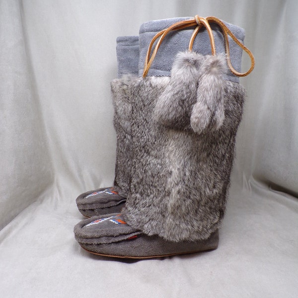 Wm (8) real RABBIT FUR moccasins, tall "mukluk" style, high quality, gray, winter boots, real suede uppers w fur on the shaft, EUC (#2286)