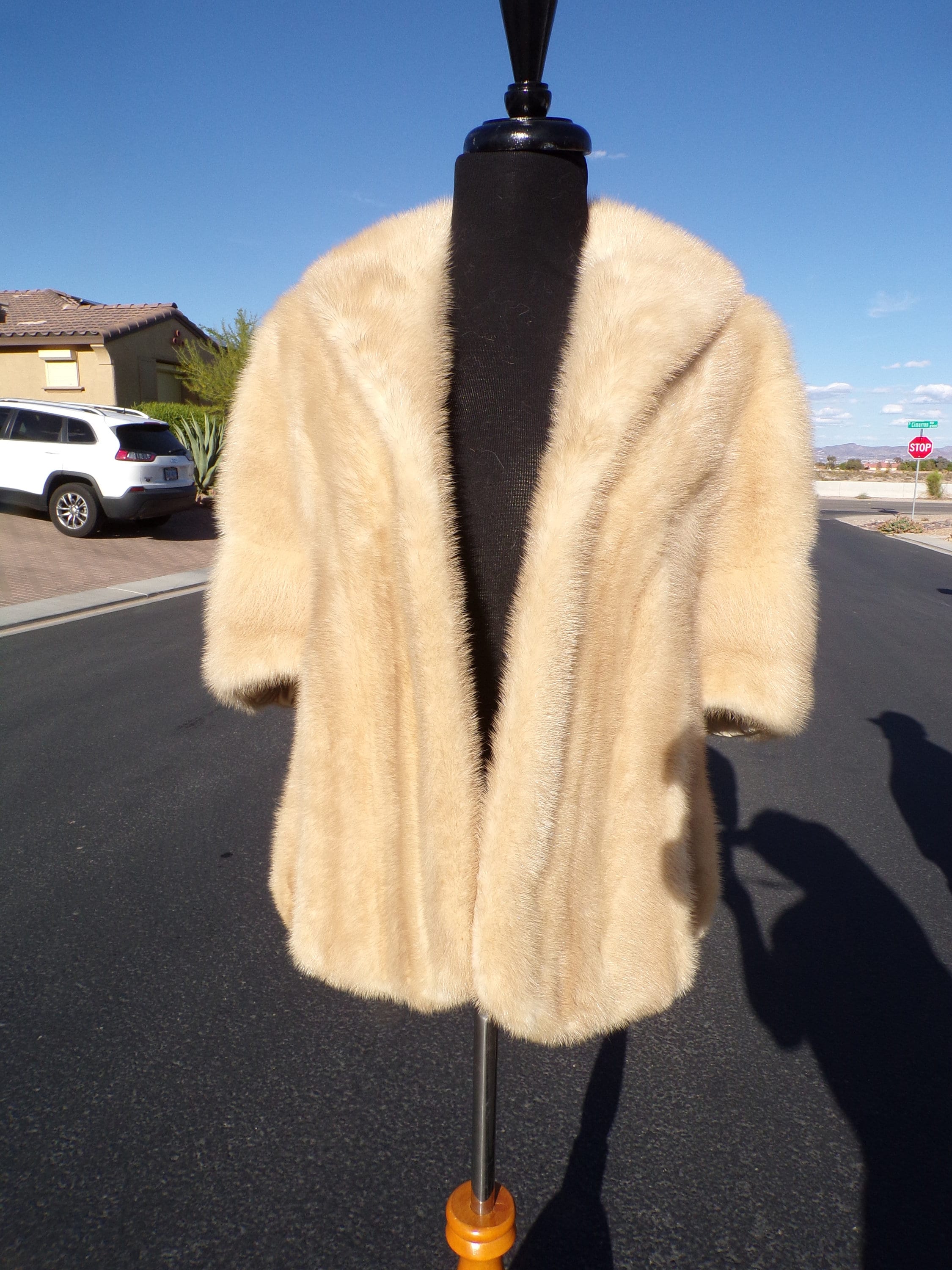 Mink outlet stole coat