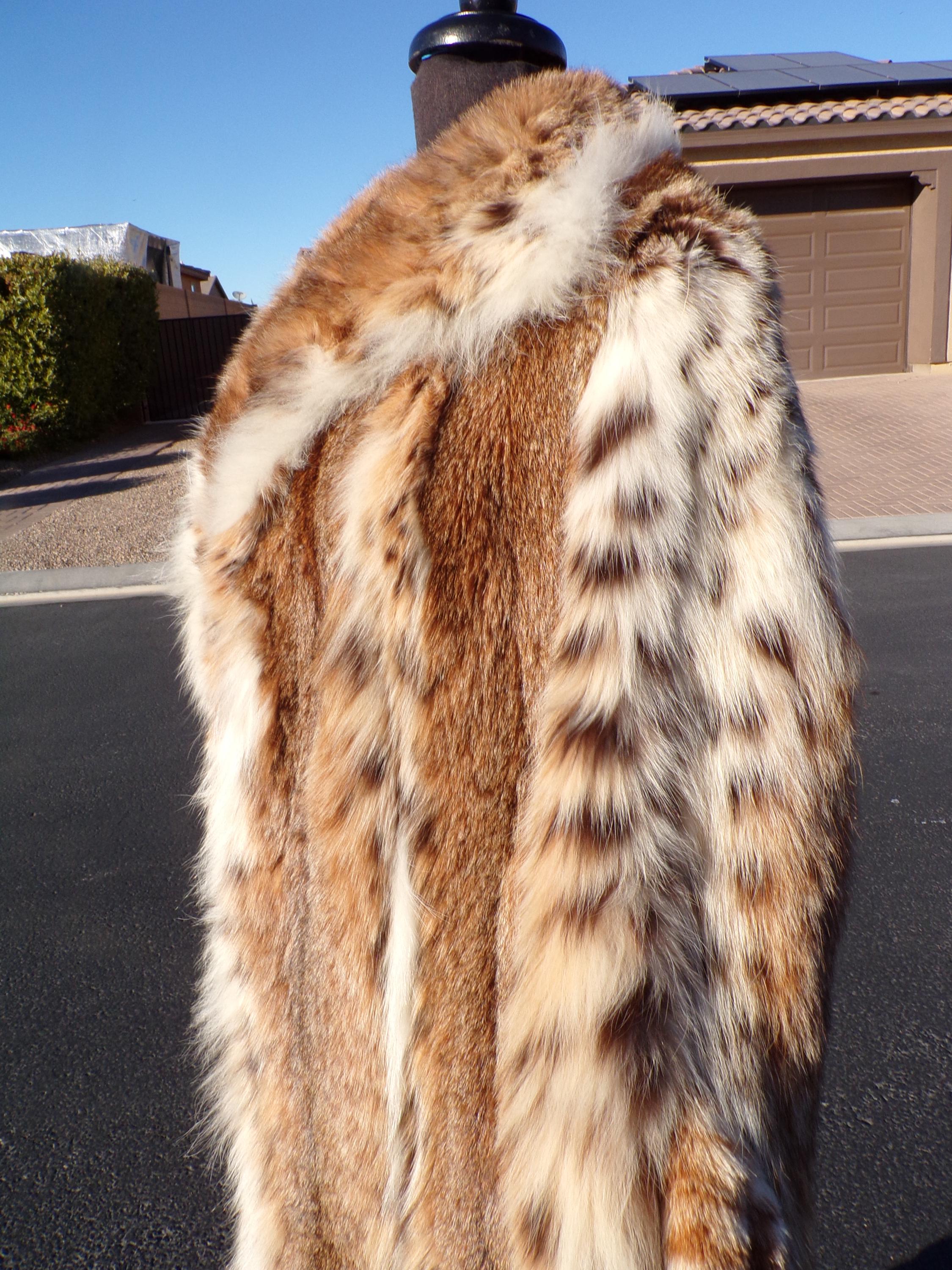 M (10) Real CANADIAN LYNX Fur Coat, Full Length, Heavily M (10) Real CANADIAN LYNX Fur Coat, Full Length, Heavily