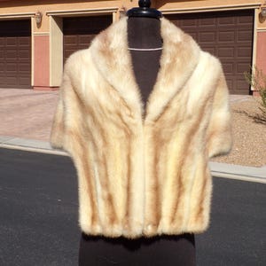 S/M (6-8) real MINK FUR stole stoll cape shawl wrap, by Emba, ivory/beige mink vintage fur, Mother Bride Groom, Wedding fur, EUC (#3135)