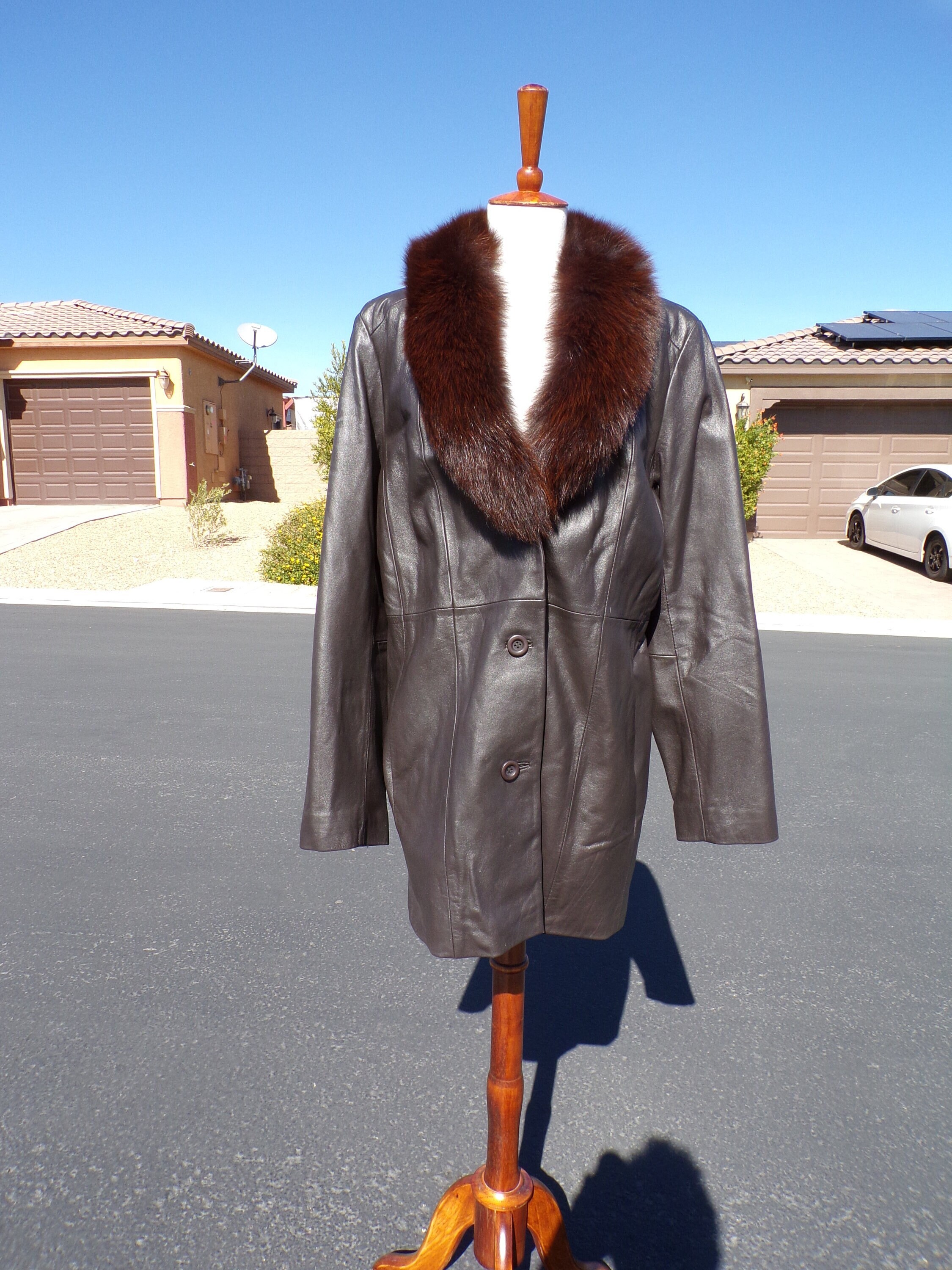 Jacket Fur Foxy Leather Short Coat in Brown Brown / L