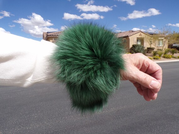 set of 2, real FOX fur cuffs, dyed emerald green,… - image 4