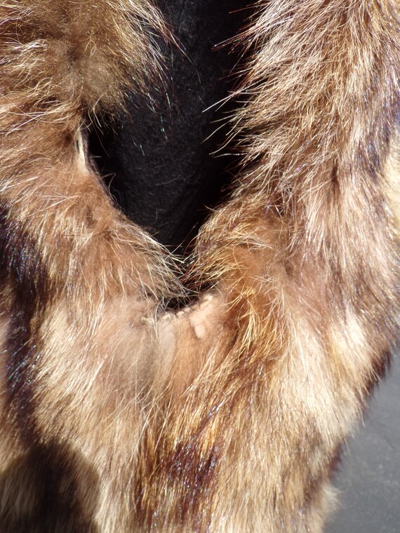 S (8) real RACCOON fur vest, pieced Silver Tip Ra… - image 5