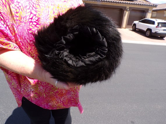 ADULT black SKUNK FUR muff handmuff handwarmer, r… - image 3