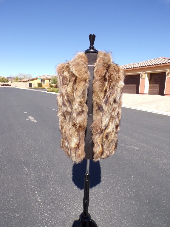 S (8) real RACCOON fur vest, pieced Silver Tip Ra… - image 1