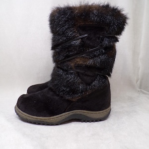 Wm (6) FAKE, FAUX fur boots, nice quality, black, apres ski boots, fake cow uppers/fake goat on the shaft, vintage fur boots, EUC (#3121-2)