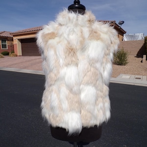 NWOT M (8-10) FAKE FAUX fur vest, imitation fox &quot;fur&quot; vest, ivory/beige, fully lined, casual fur vest, soft & luxurious (#3146-2)