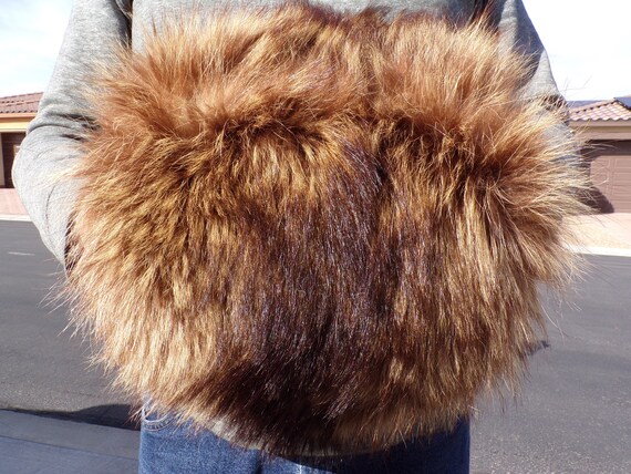 ADULT (XL) RACCOON fur muff, beige/brown/black re… - image 4