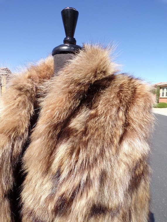 S (8) real RACCOON fur vest, pieced Silver Tip Ra… - image 3